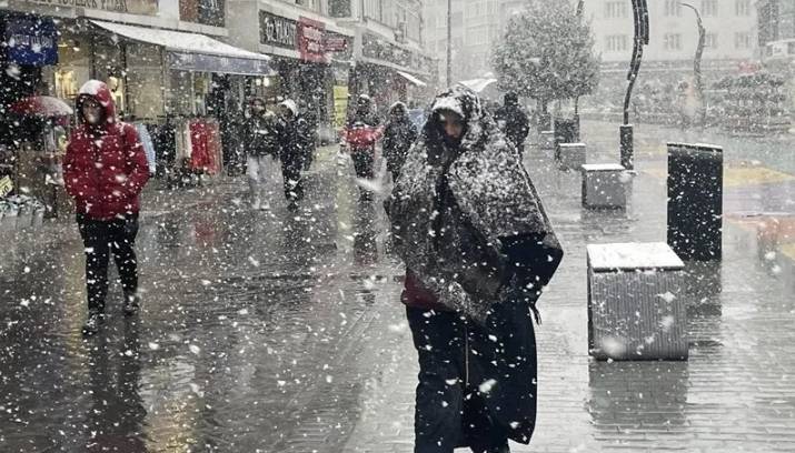 İstanbul'a kar yağışı için tarih verildi! Bahardan kalma son günlerin tadını çıkarın 3